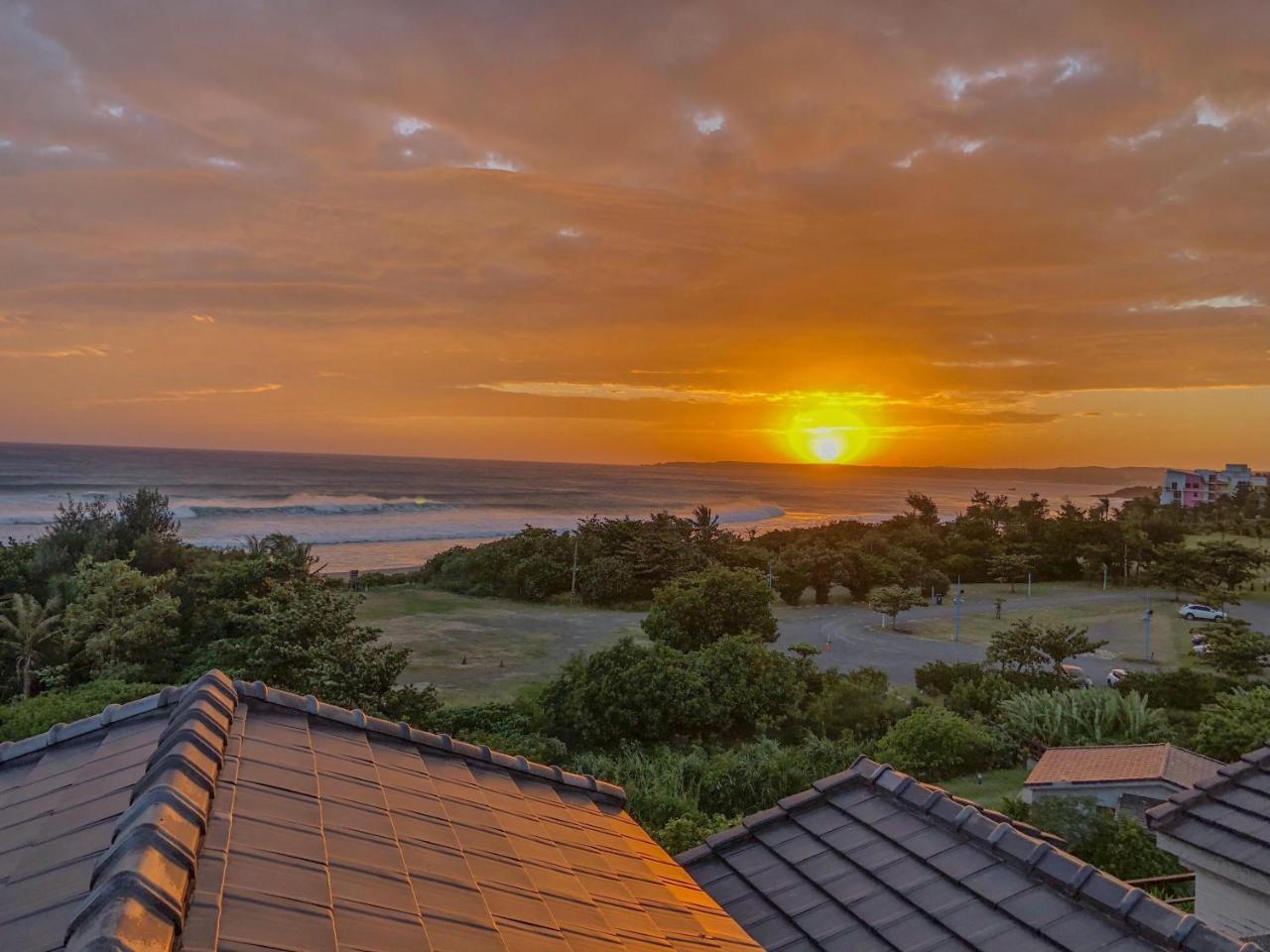Tranquil Sea Hotel Kenting Exterior photo